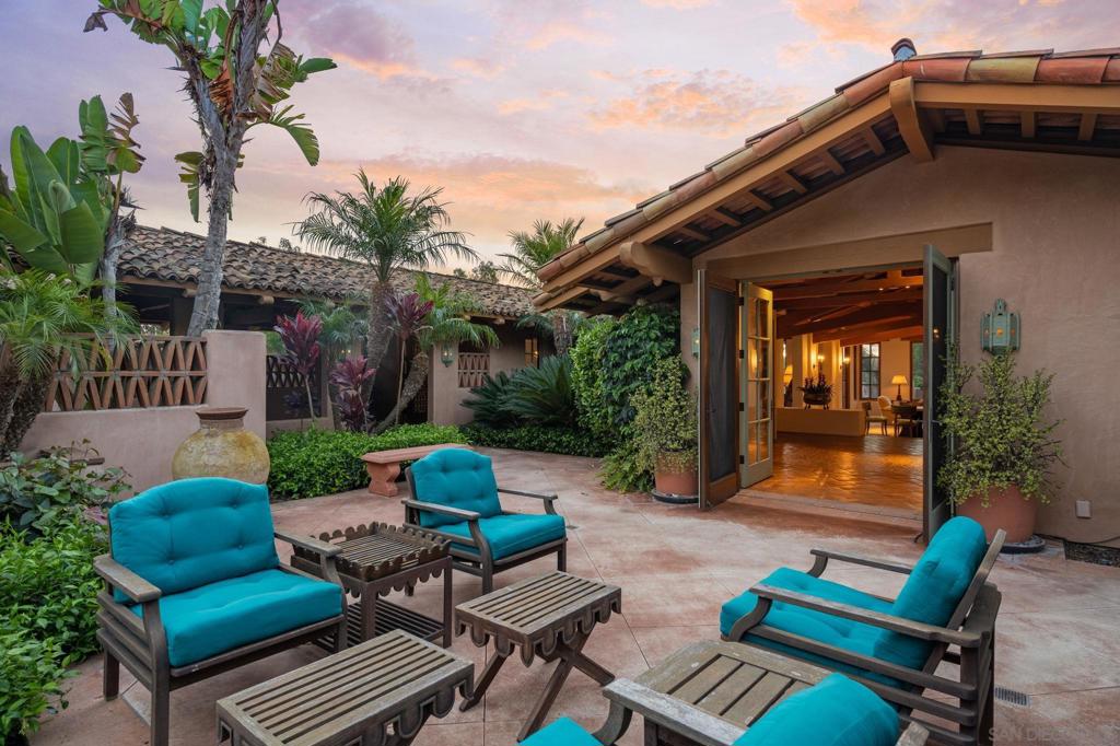 6002 Paseo Valencia Property Photo 10