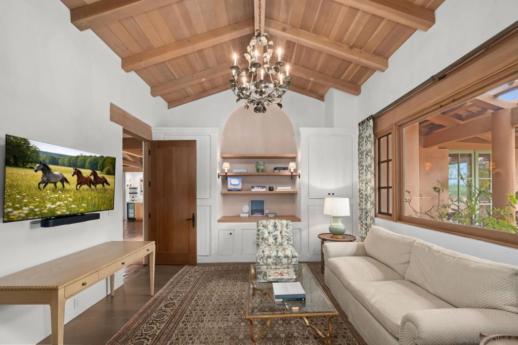 6002 Paseo Valencia Property Photo 17