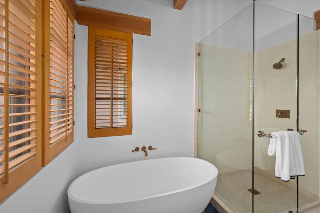6002 Paseo Valencia Property Photo 28