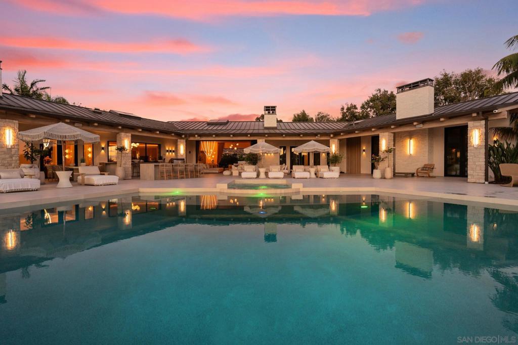 7150 Via Del Charro Property Photo 1
