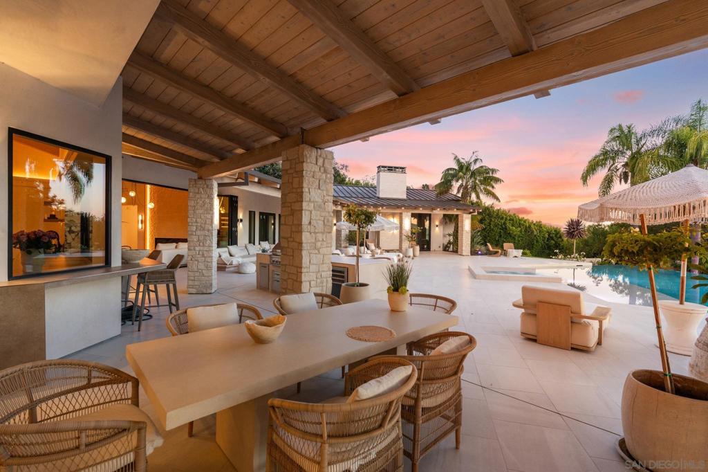 7150 Via Del Charro Property Photo 5