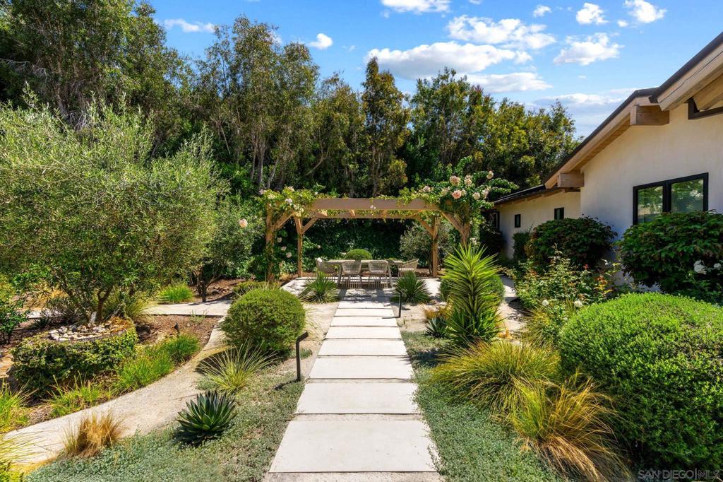 7150 Via Del Charro Property Photo 25