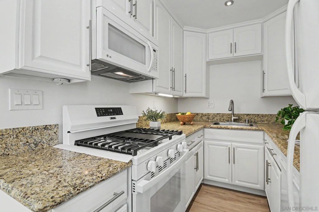 802 Vanderbilt Pl Property Photo 8