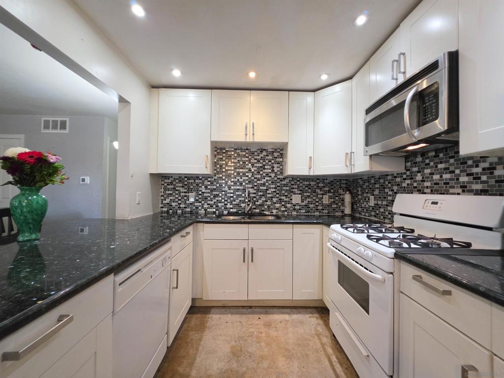 2531 Caminito Hiedra Property Photo 12