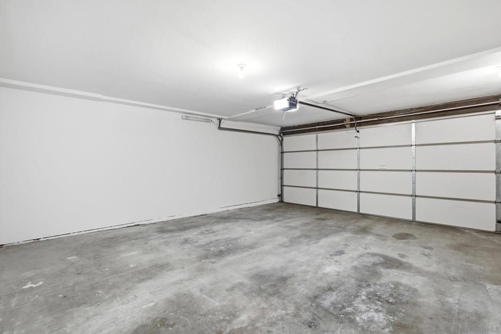 2260 Worden St 5 Property Photo 24