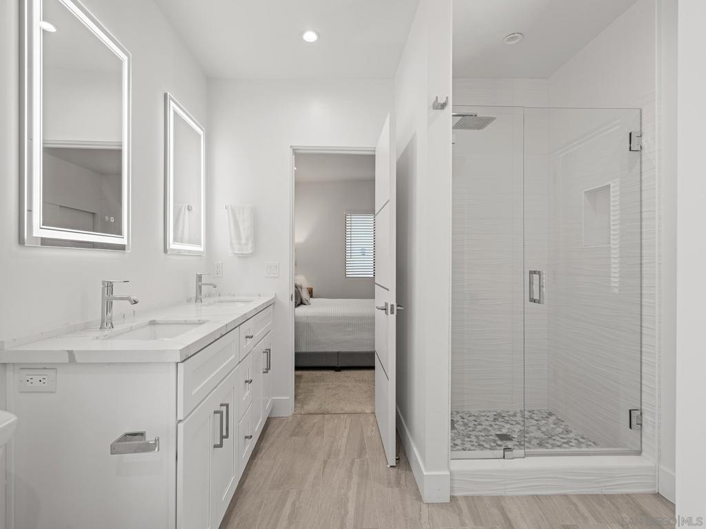 4386 Newport Ave Property Photo 43
