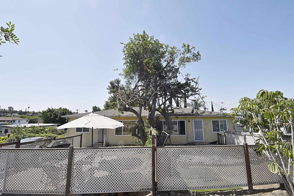 7361 7367 La Mesita Pl Property Photo 4