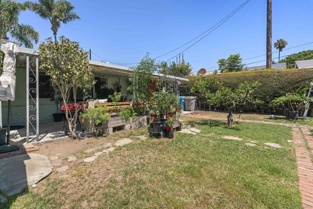 3327 3329 41st St Property Photo 25