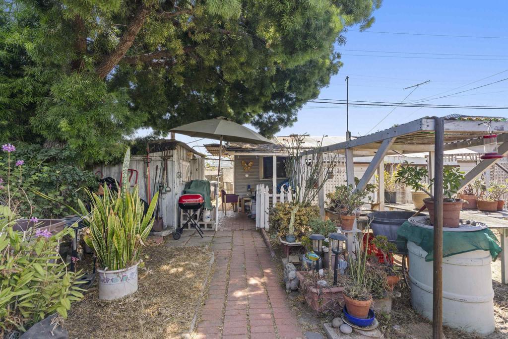 3327 3329 41st St Property Photo 41