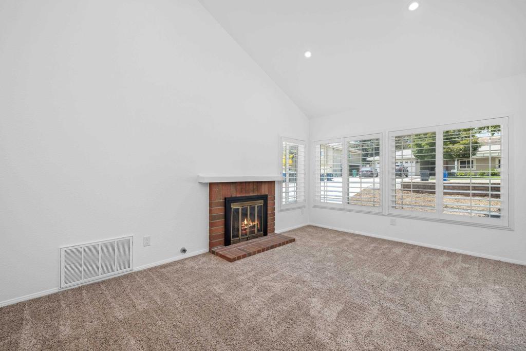 10241 Pebble Beach Dr Property Photo 5