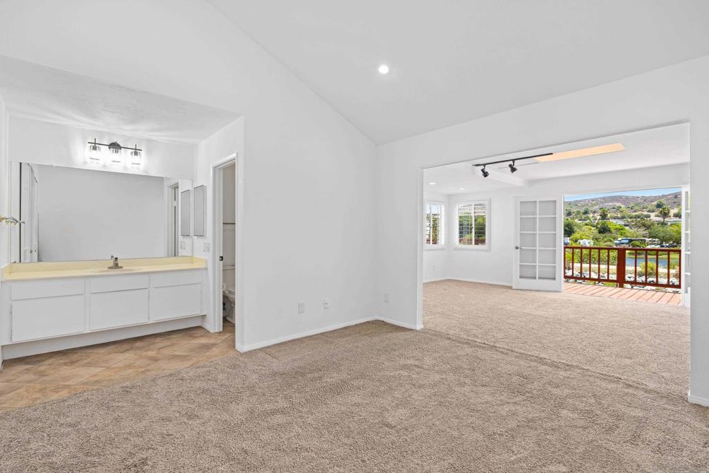 10241 Pebble Beach Dr Property Photo 16