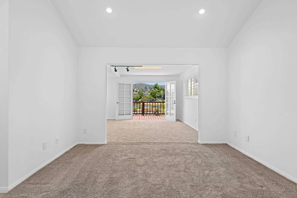 10241 Pebble Beach Dr Property Photo 17