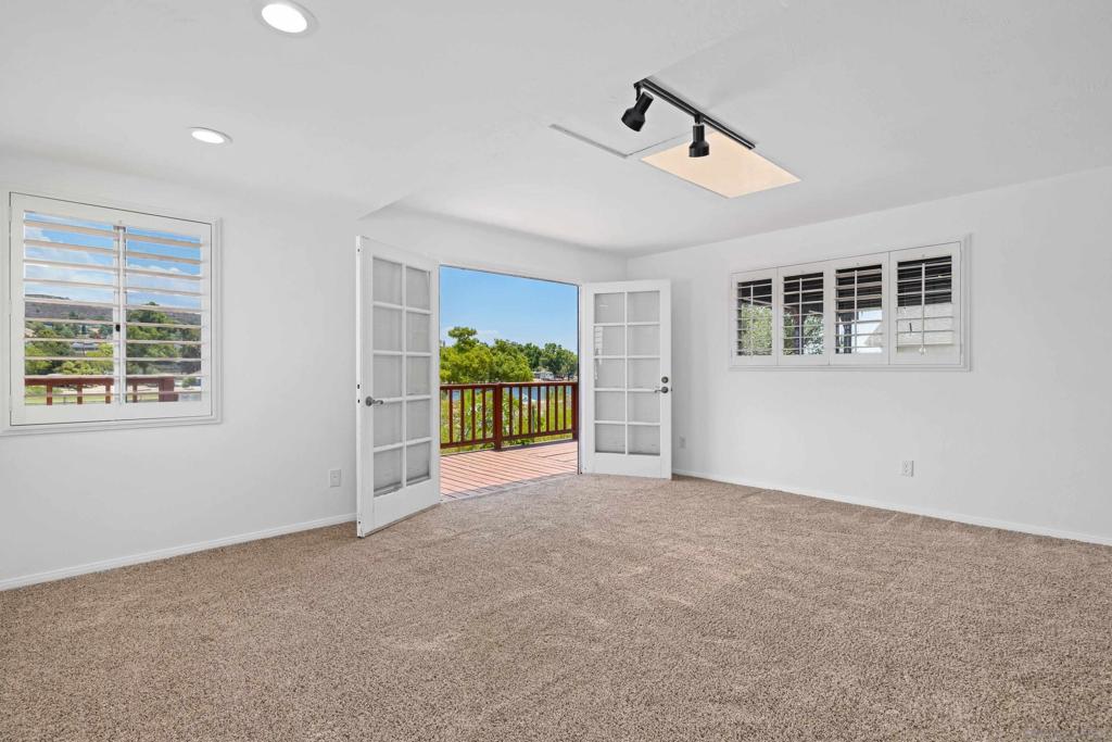 10241 Pebble Beach Dr Property Photo 19