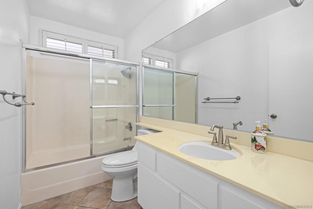 10241 Pebble Beach Dr Property Photo 27