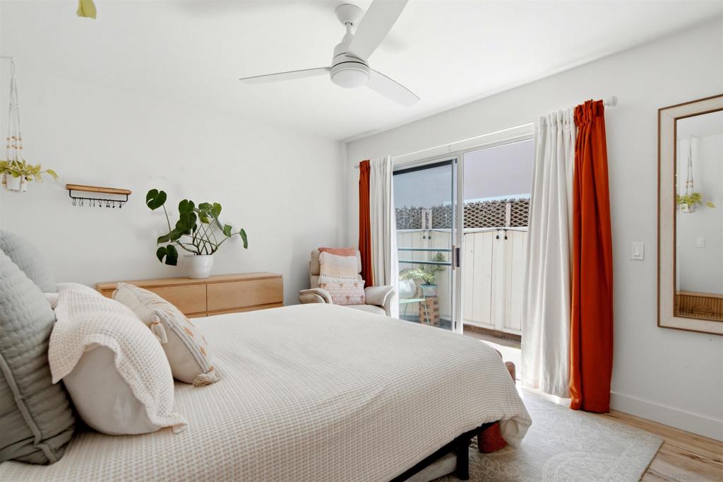 3063 Barnard St 1 Property Photo 13