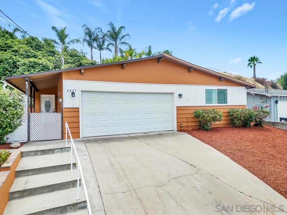 9237 Fanita Rancho Property Photo