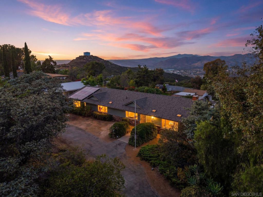 133 La Cresta Heights Rd Property Photo 2