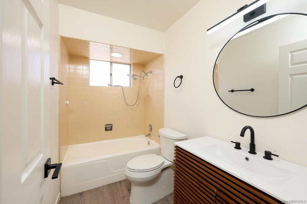 471 Fourth Ave Apt I Property Photo 4