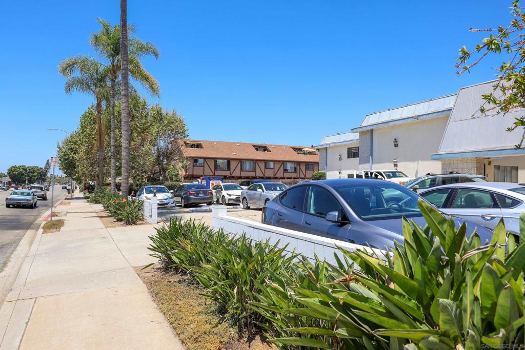 471 Fourth Ave Apt I Property Photo 32