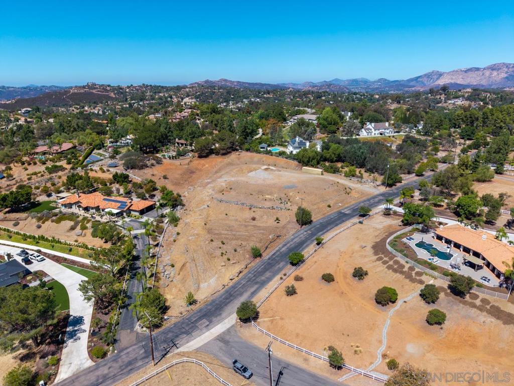 2824 Via Asoleado Property Photo 8