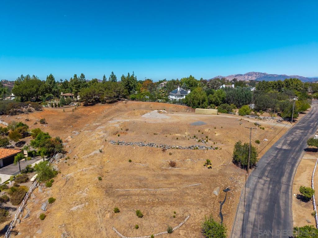 2824 Via Asoleado Property Photo 18