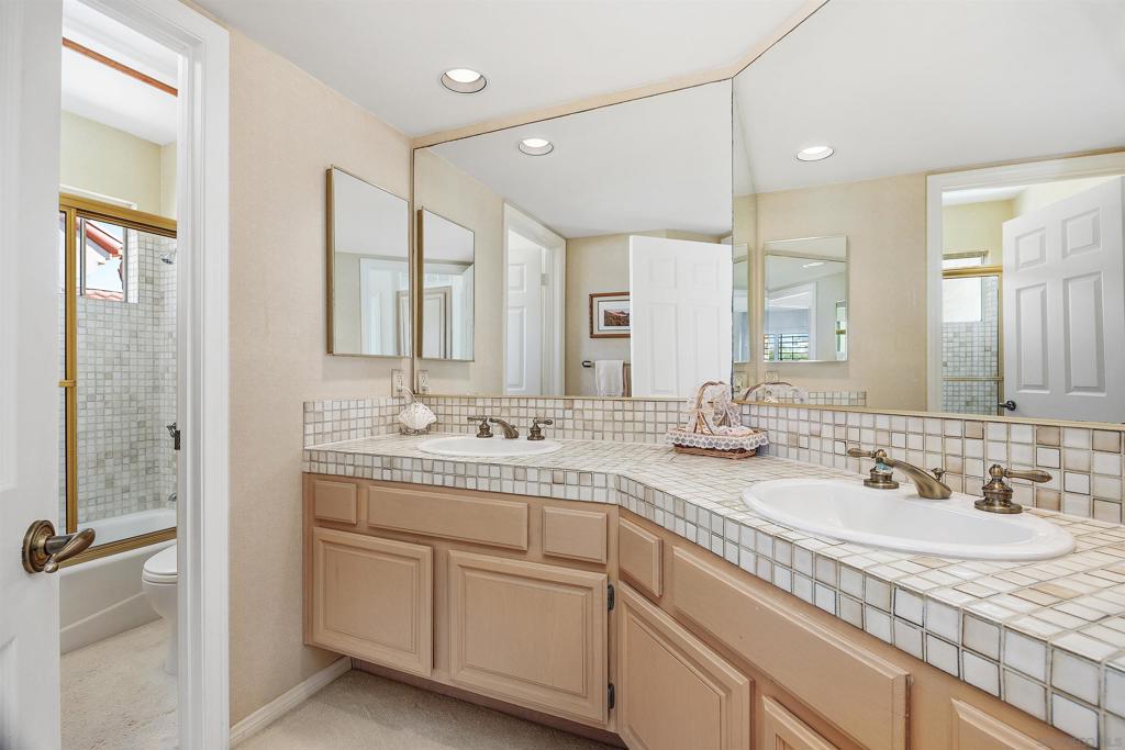 5735 Caminito Empresa Property Photo 18