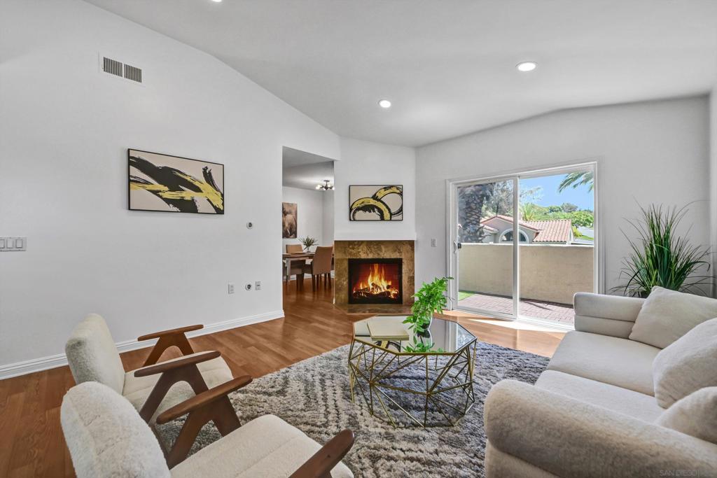 100 Sea Cliff 106 Property Photo 2