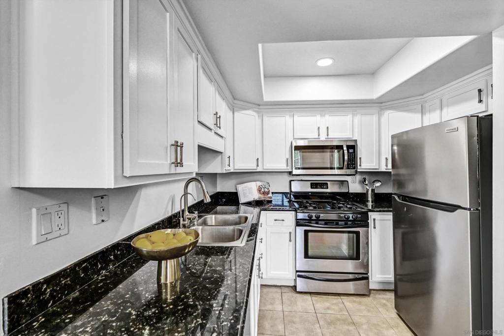 100 Sea Cliff 106 Property Photo 15
