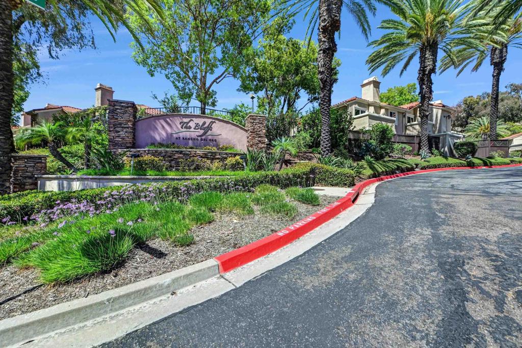 100 Sea Cliff 106 Property Photo 28