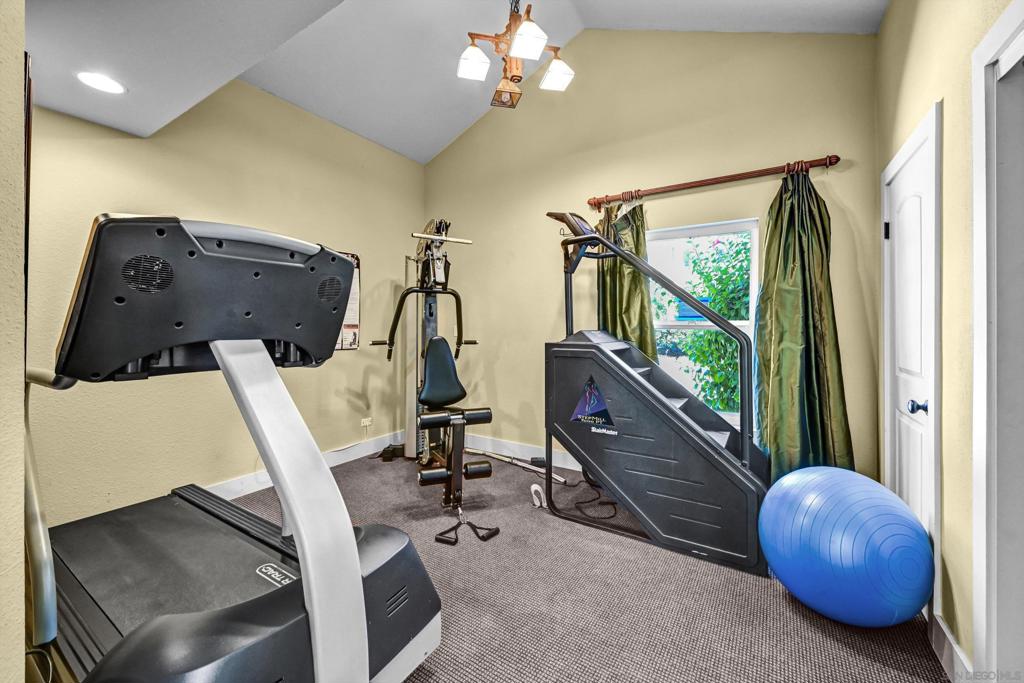 100 Sea Cliff 106 Property Photo 32