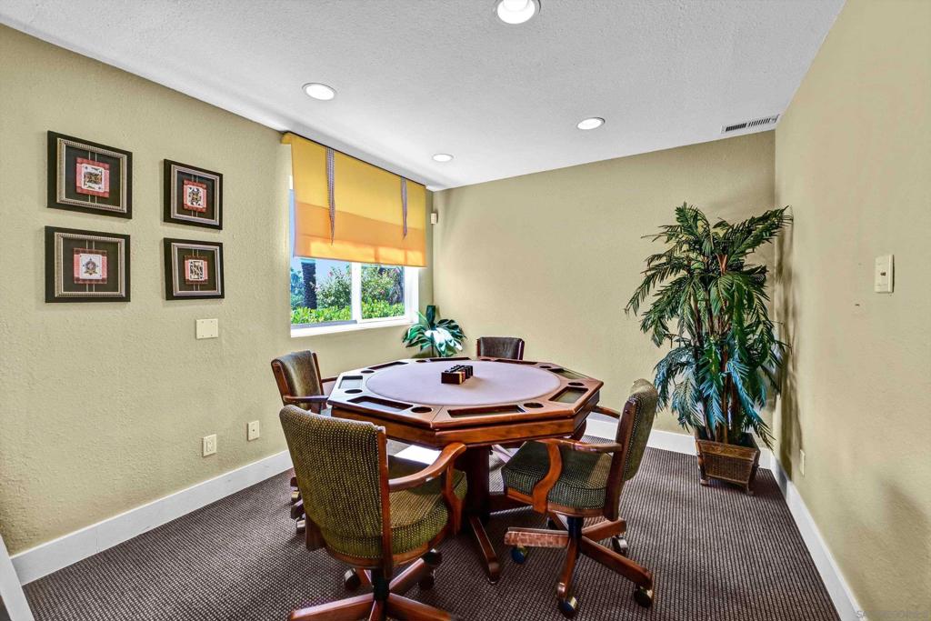 100 Sea Cliff 106 Property Photo 33