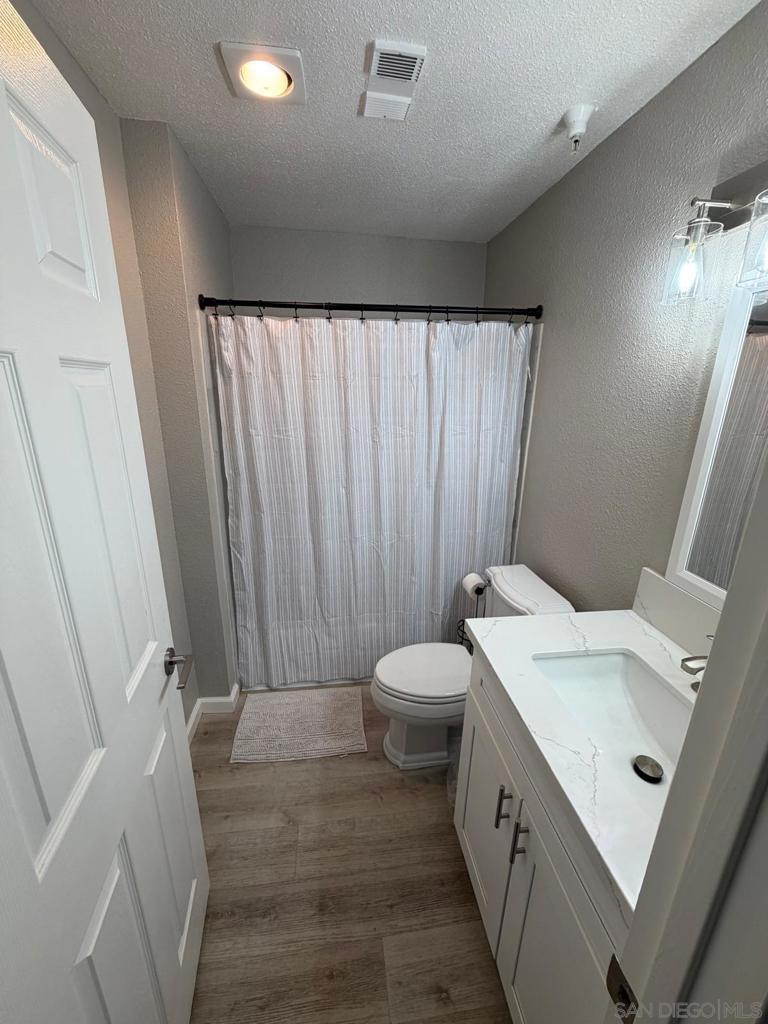 4041 Oakcrest Dr 307 Property Photo 2