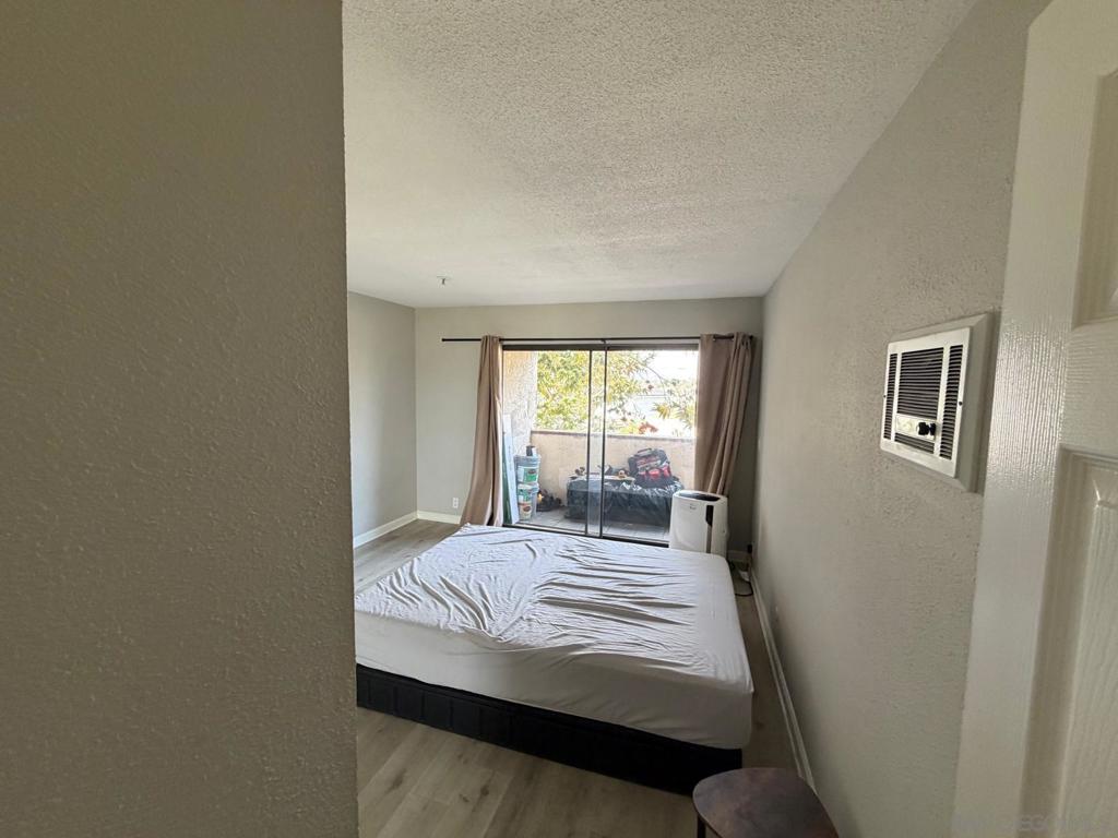 4041 Oakcrest Dr 307 Property Photo 3