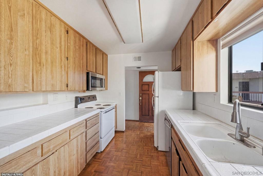 7255 Navajo C300 Property Photo 5