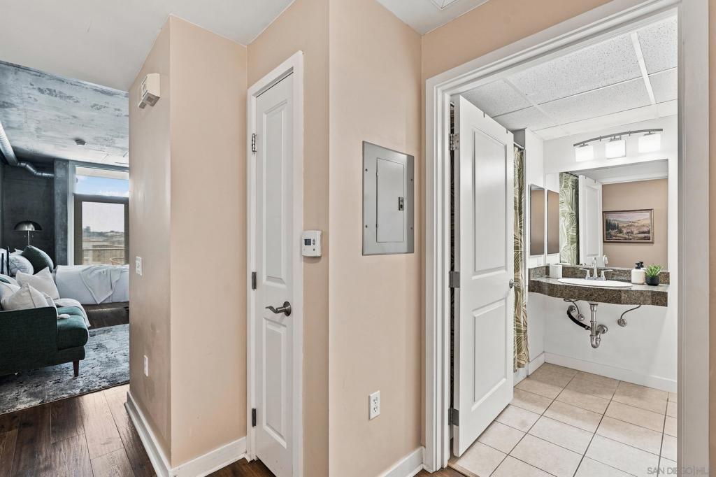 1080 Park Blvd 708 Property Photo 16