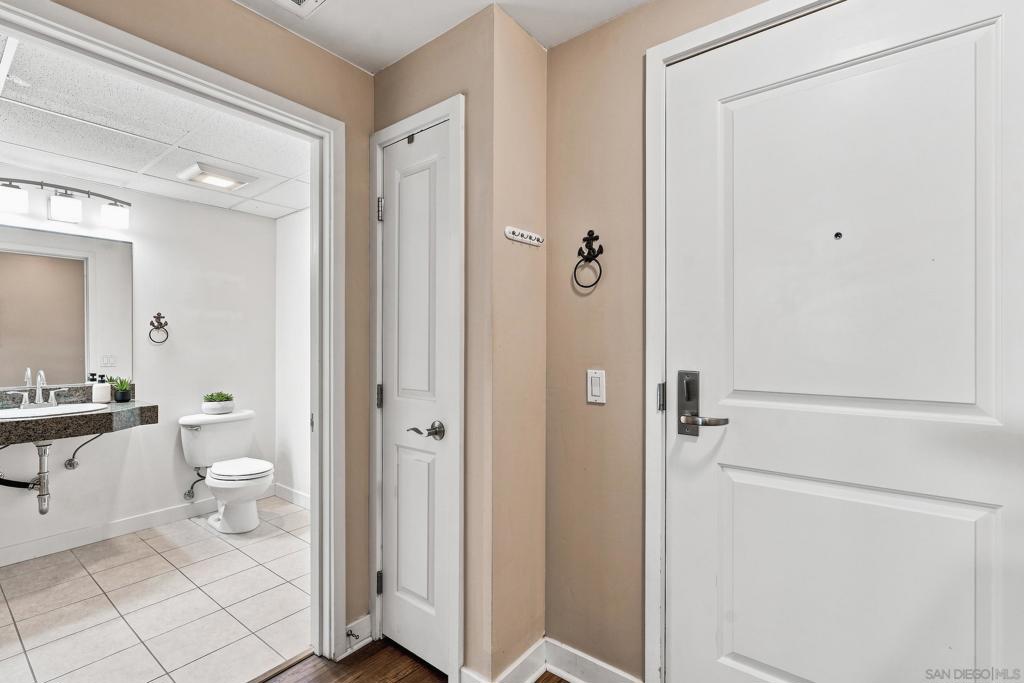 1080 Park Blvd 708 Property Photo 18