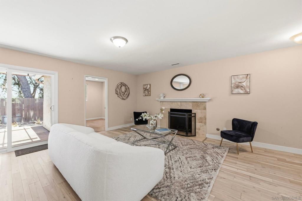 15377 Andorra Way Property Photo 4