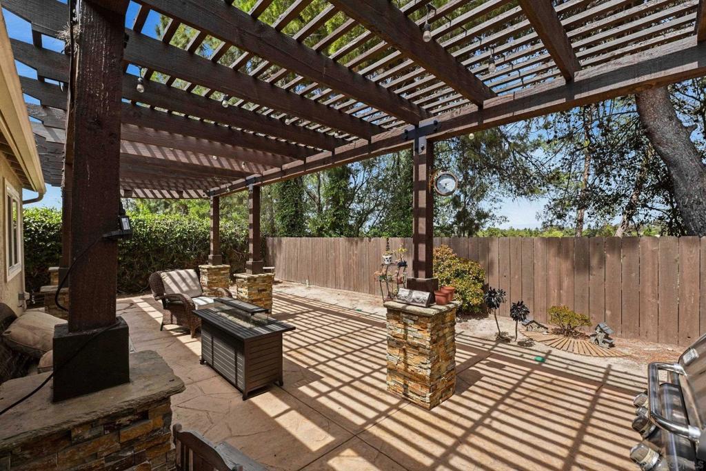 15377 Andorra Way Property Photo 26
