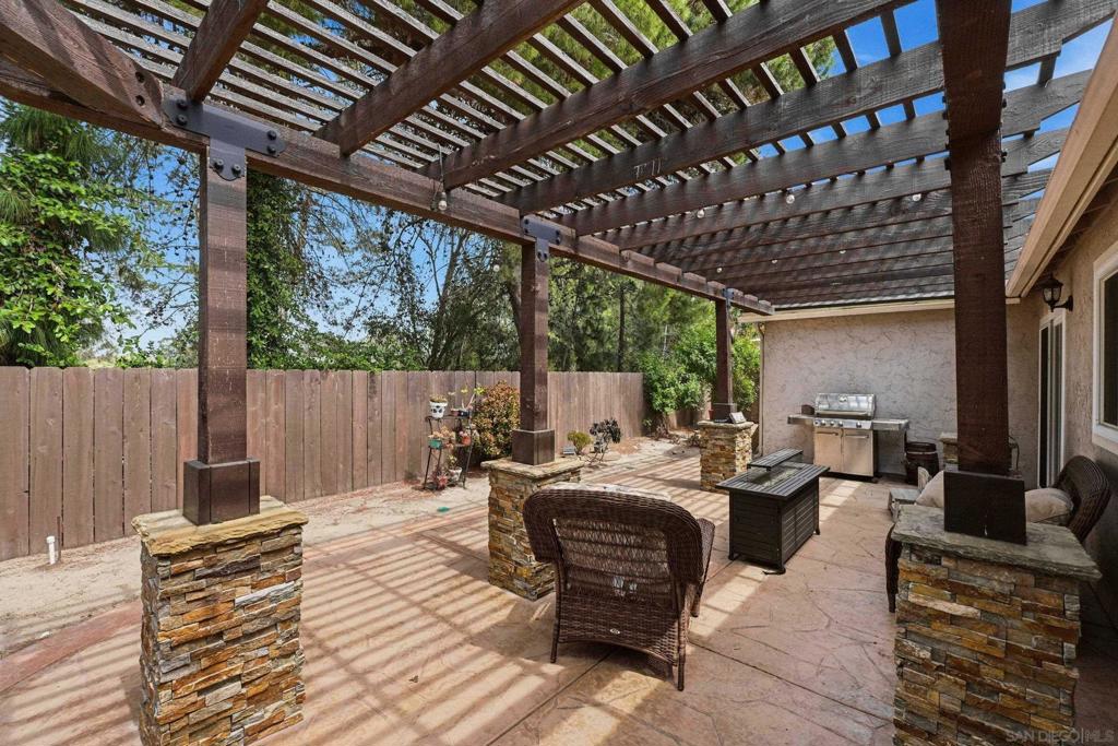 15377 Andorra Way Property Photo 27