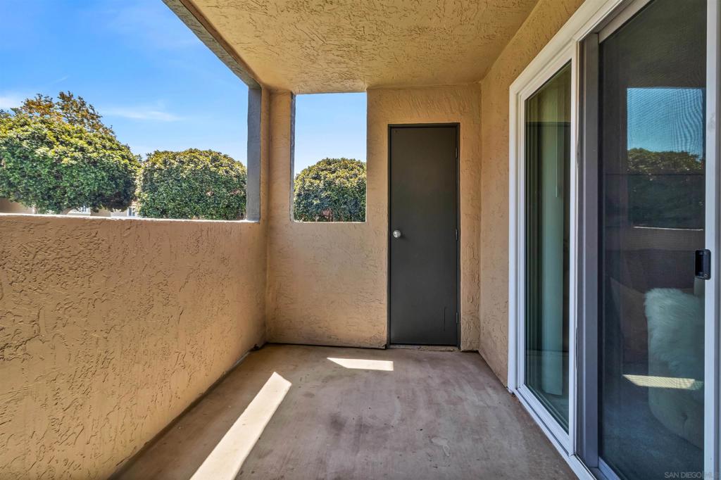 7425 Charmant Dr 2901 Property Photo 25