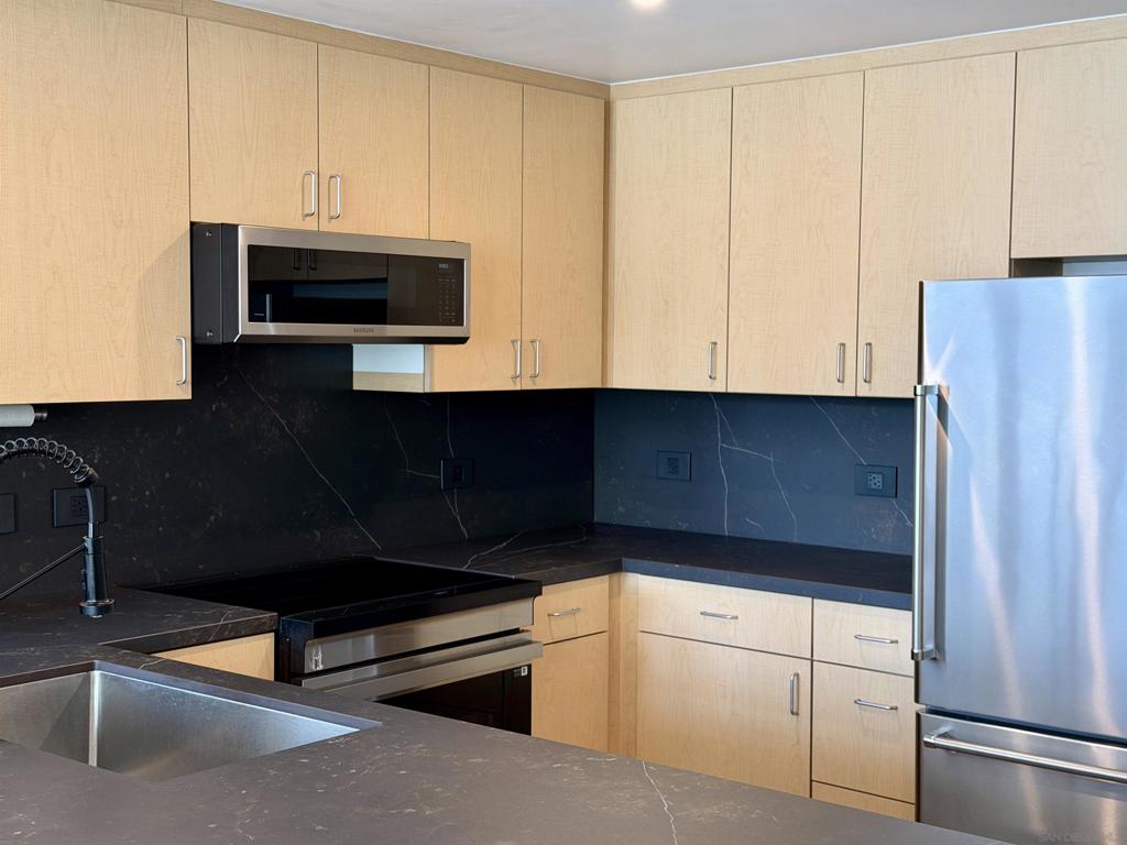 1080 Park Blvd 401 Property Photo 13