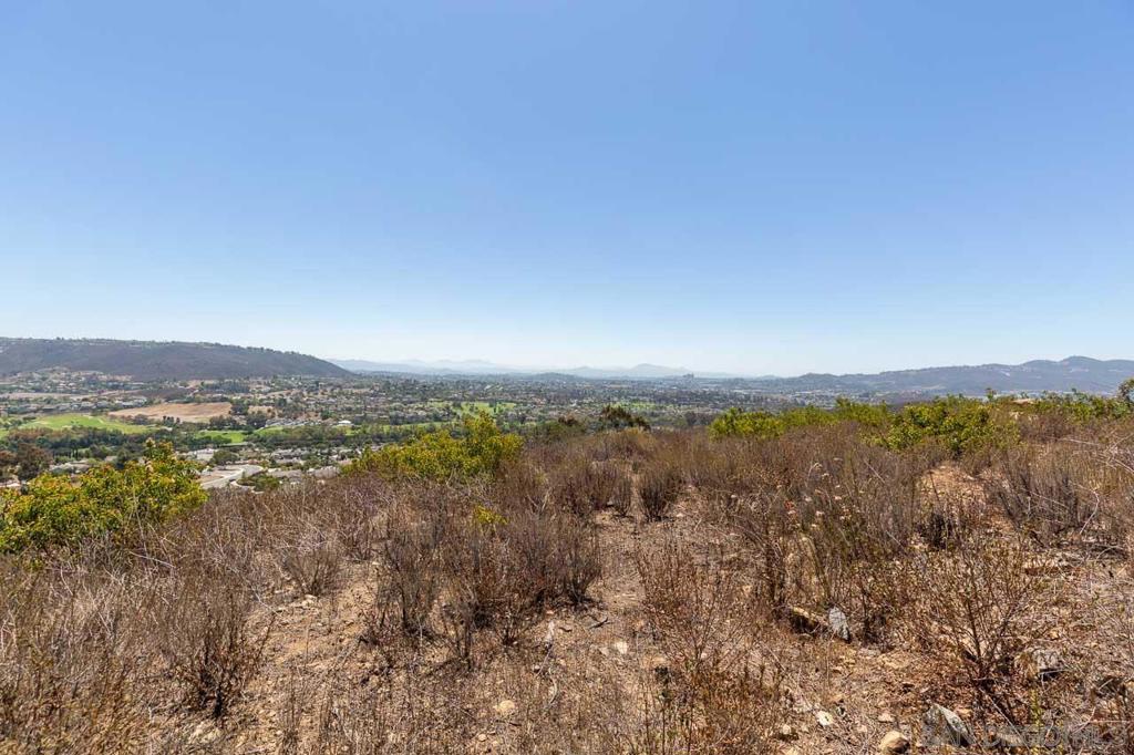 N Twin Oaks Valley Rd Property Photo 3