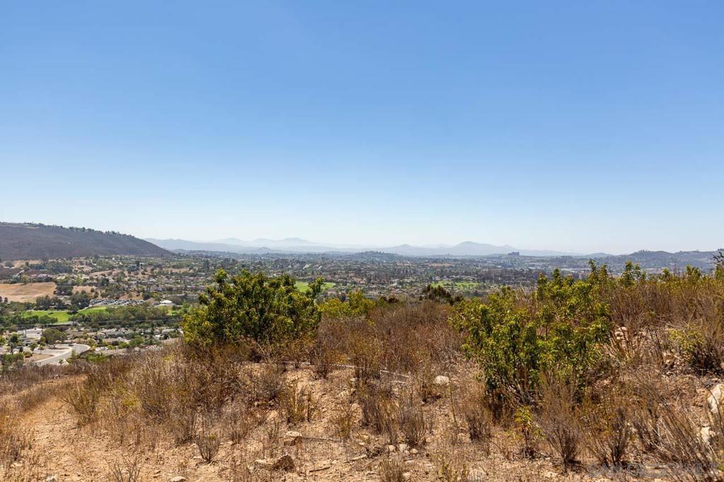 N Twin Oaks Valley Rd Property Photo 5