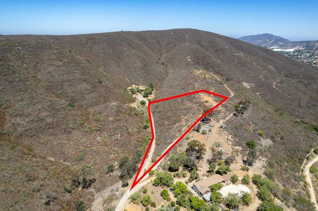 N Twin Oaks Valley Rd Property Photo 5