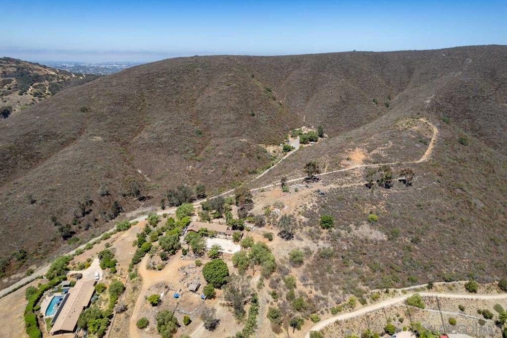 N Twin Oaks Valley Rd Property Photo 6