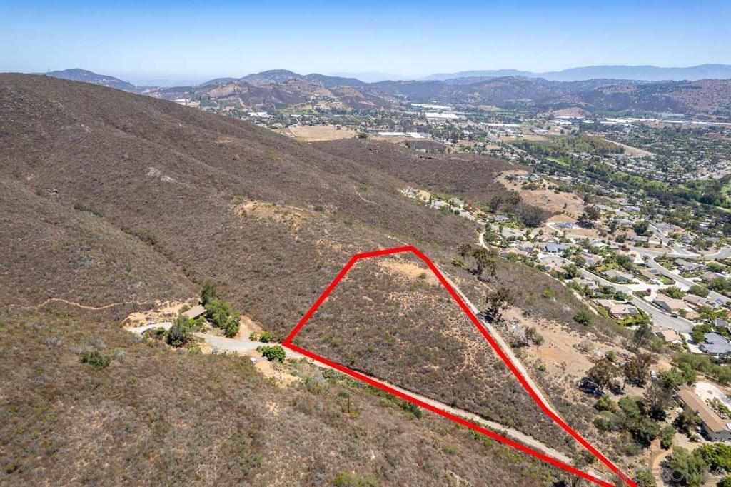 N Twin Oaks Valley Rd Property Photo 7