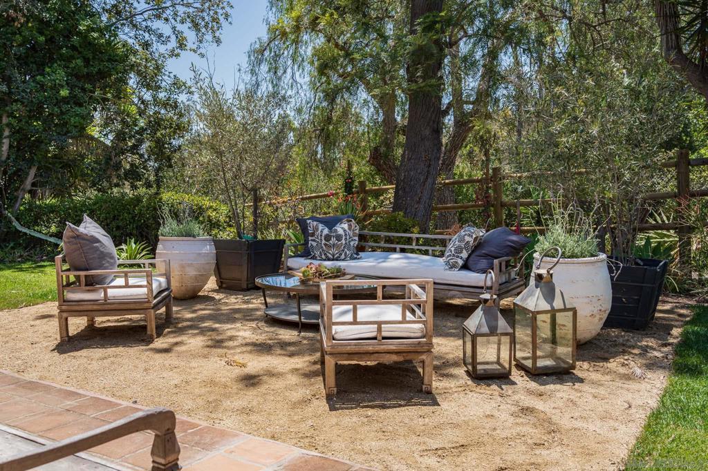 16902 Via De Santa Fe Unit 7 Property Photo 30