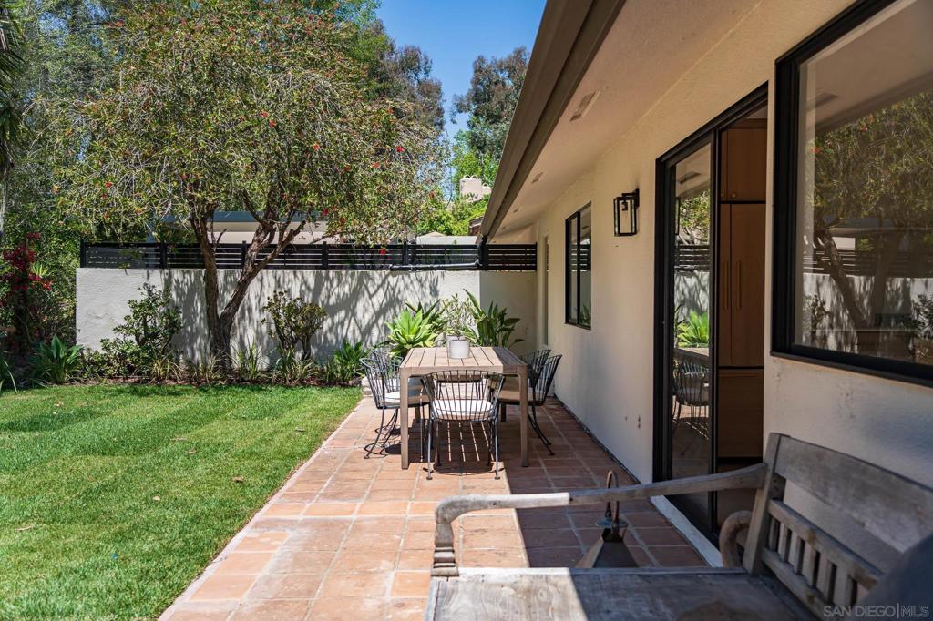 16902 Via De Santa Fe Unit 7 Property Photo 34
