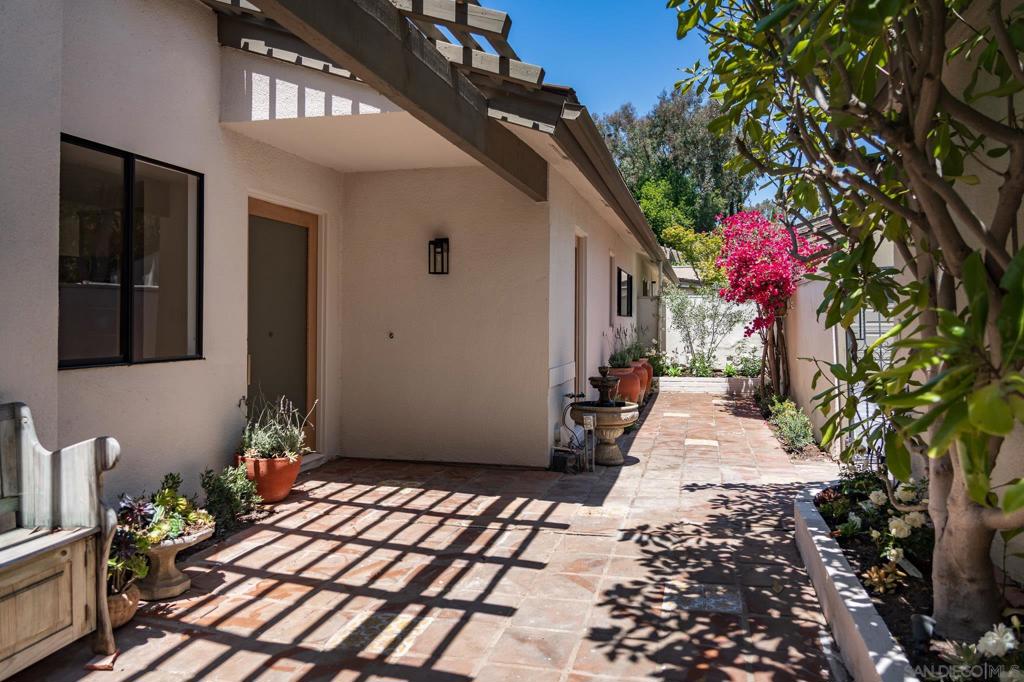 16902 Via De Santa Fe Unit 7 Property Photo 35