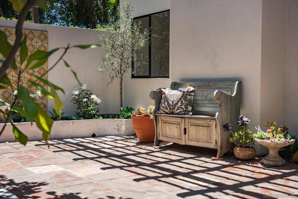 16902 Via De Santa Fe Unit 7 Property Photo 36